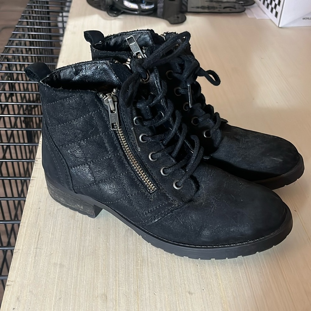 Steve Madden black soft leather short boots